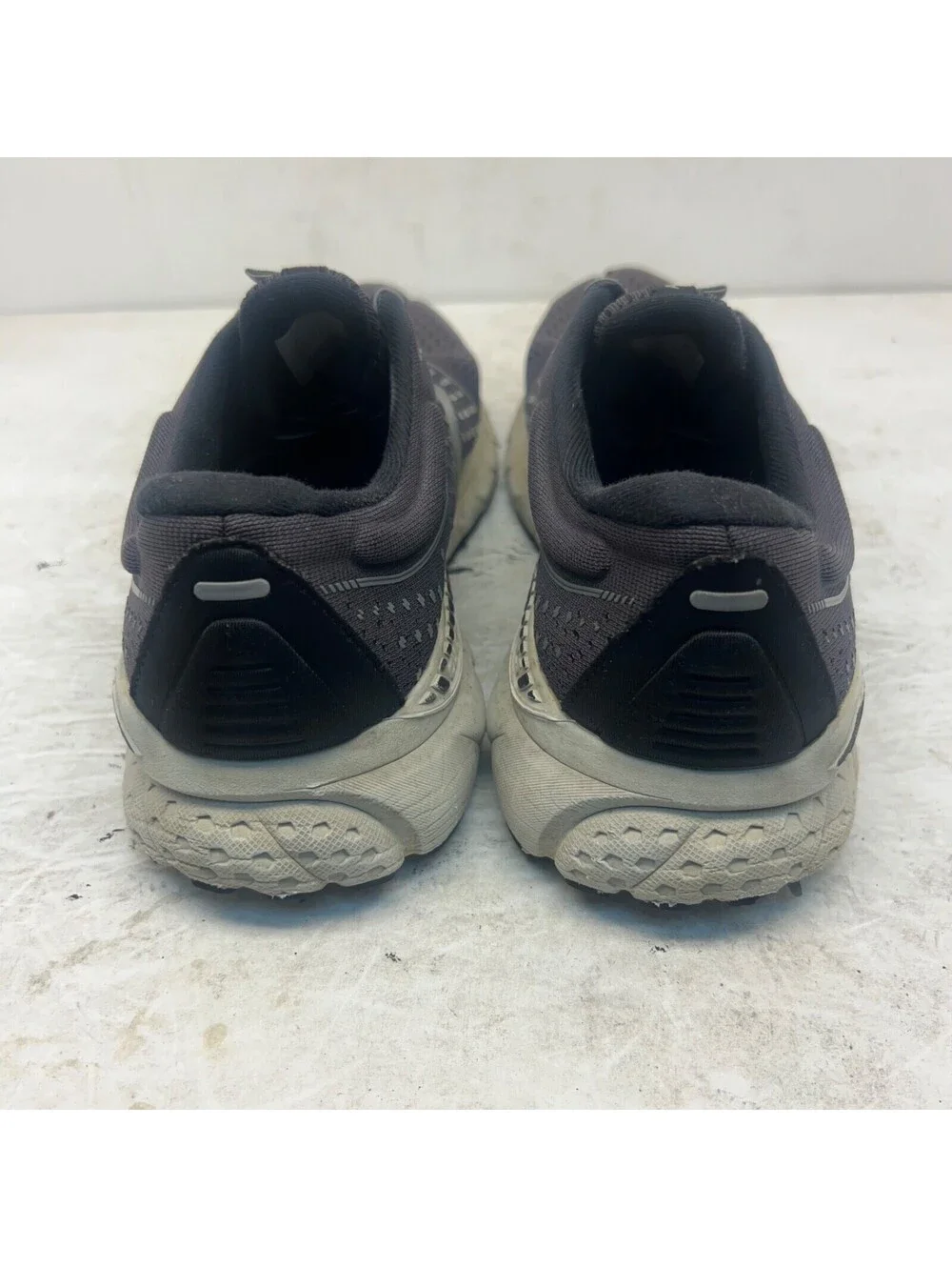 Brooks used shoes
